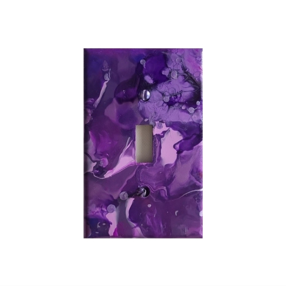 Hand Crafted Purple Abstract Design Single Toggle Light Switch Plate - Picture 2 of 2